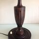 Lampe en bois tourné et abat en tissu beige style art déco / années 40-50