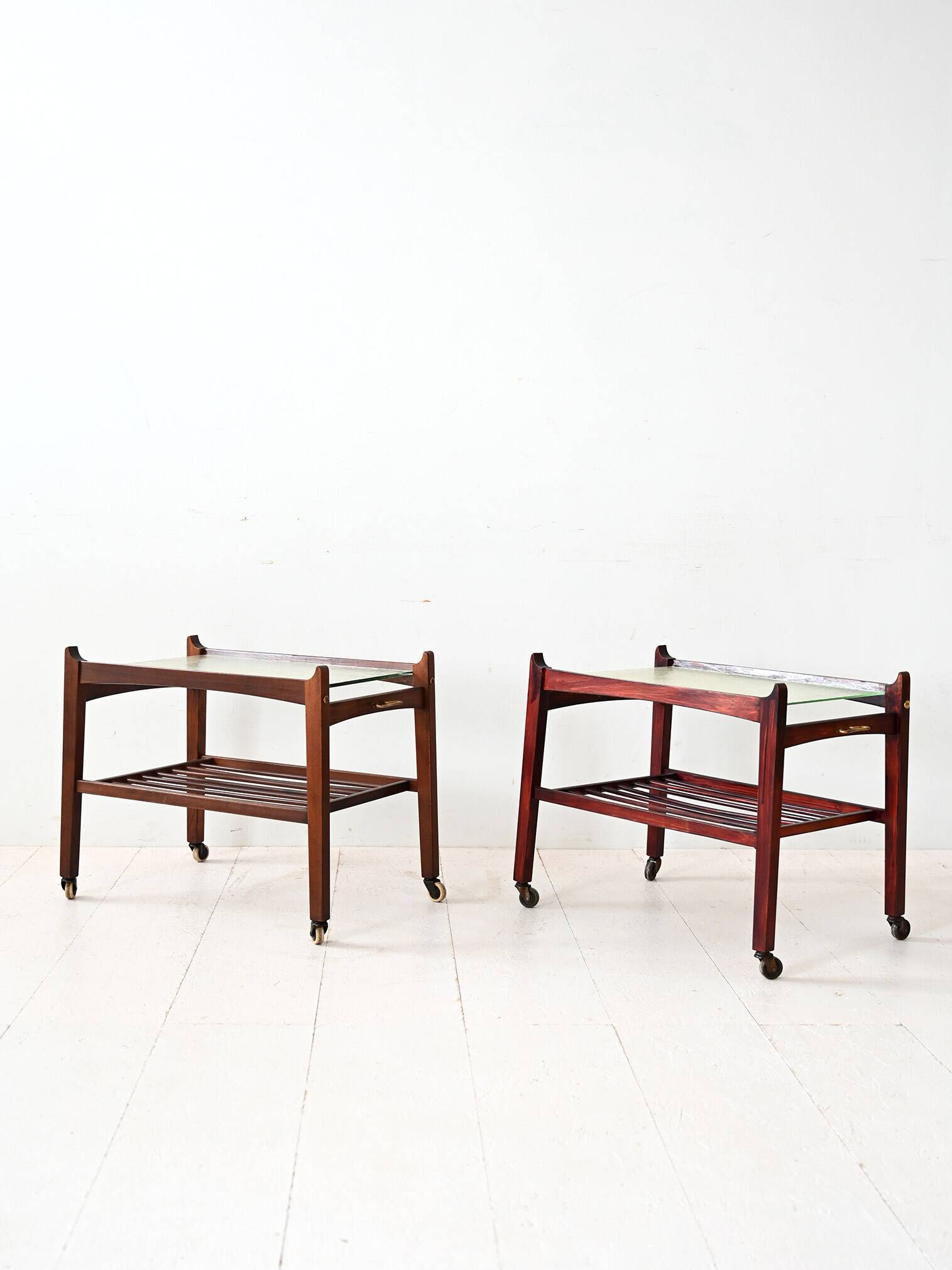 Paire de tables de chevet scandinaves des années 1940/50