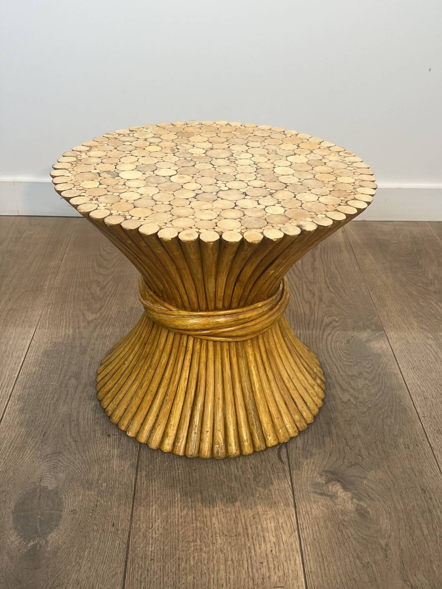 Wheat sheaf coffee table Elinor McGuire. American work. Circa 1970.
