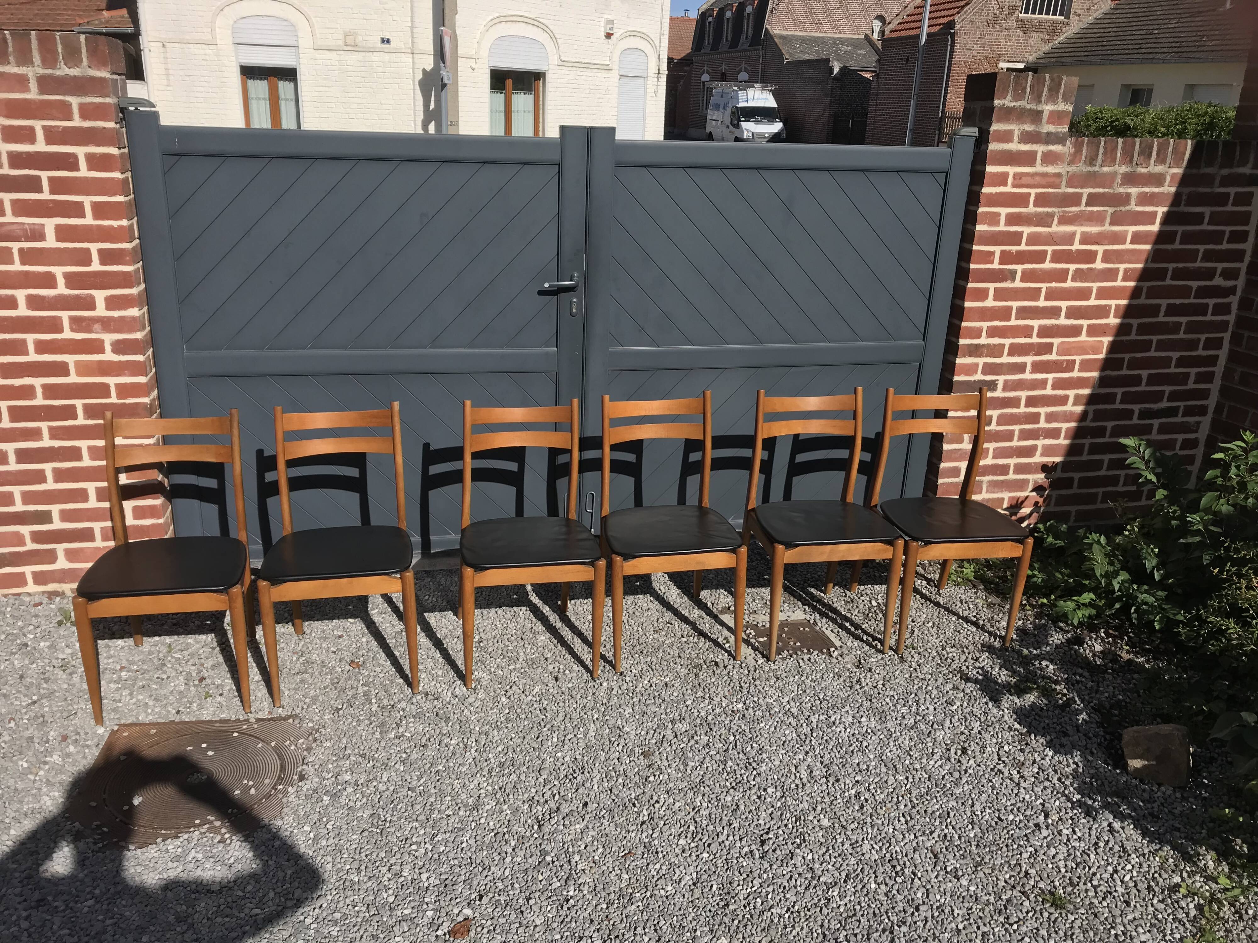 Set de 6 chaises scandinaves teck et Skaï