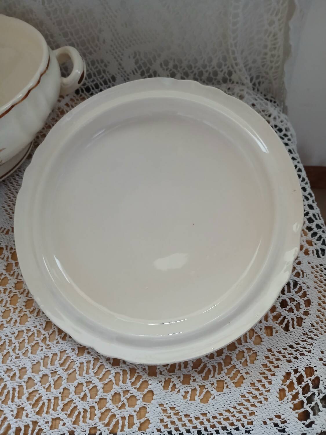 Longwy "Old Moustier" soup tureen