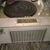 Turnted record and his suitcase vintage