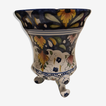 Earthenware tripod vase of Nevers floral decoration
