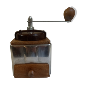 Old coffee grinder peugeot, stainless steel, wood and bakelite, 40s
