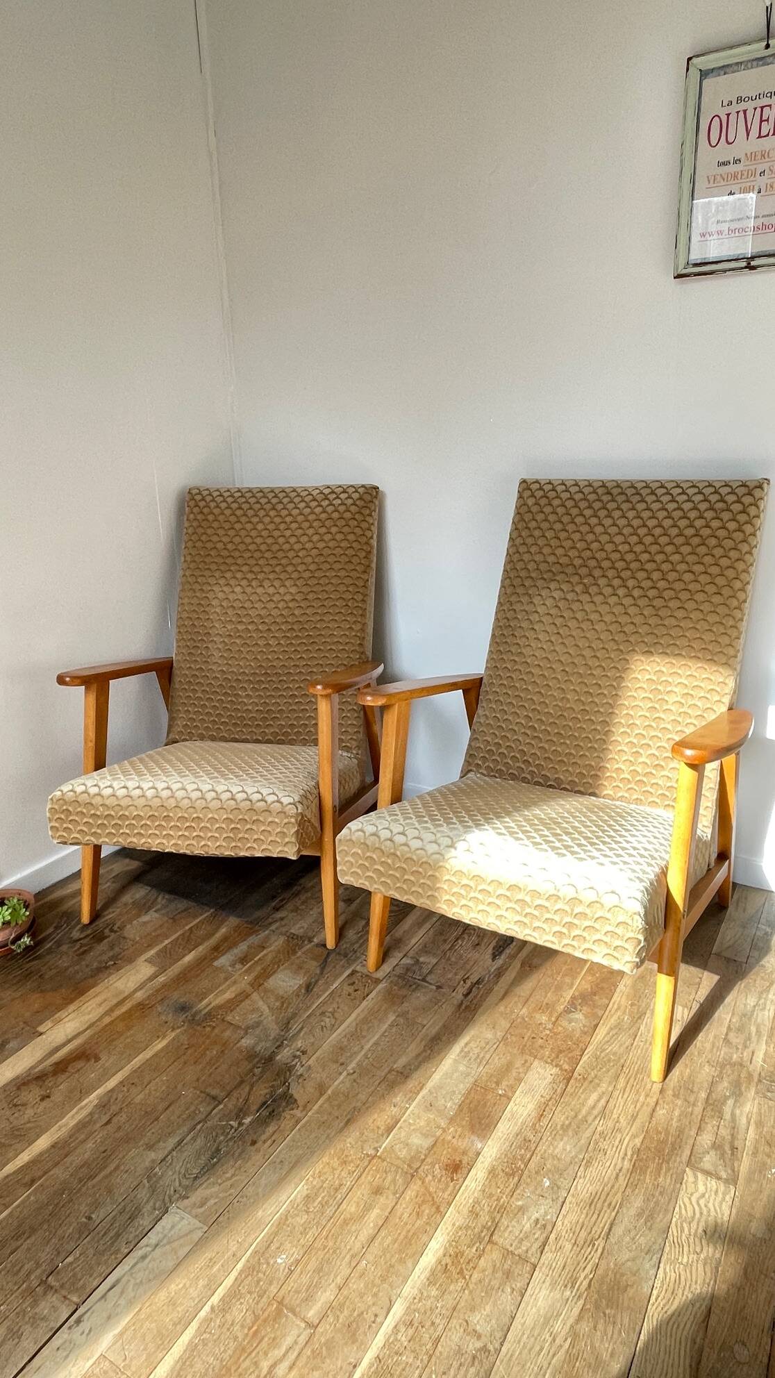 paire FAUTEUILS MANUCERE France Vintage