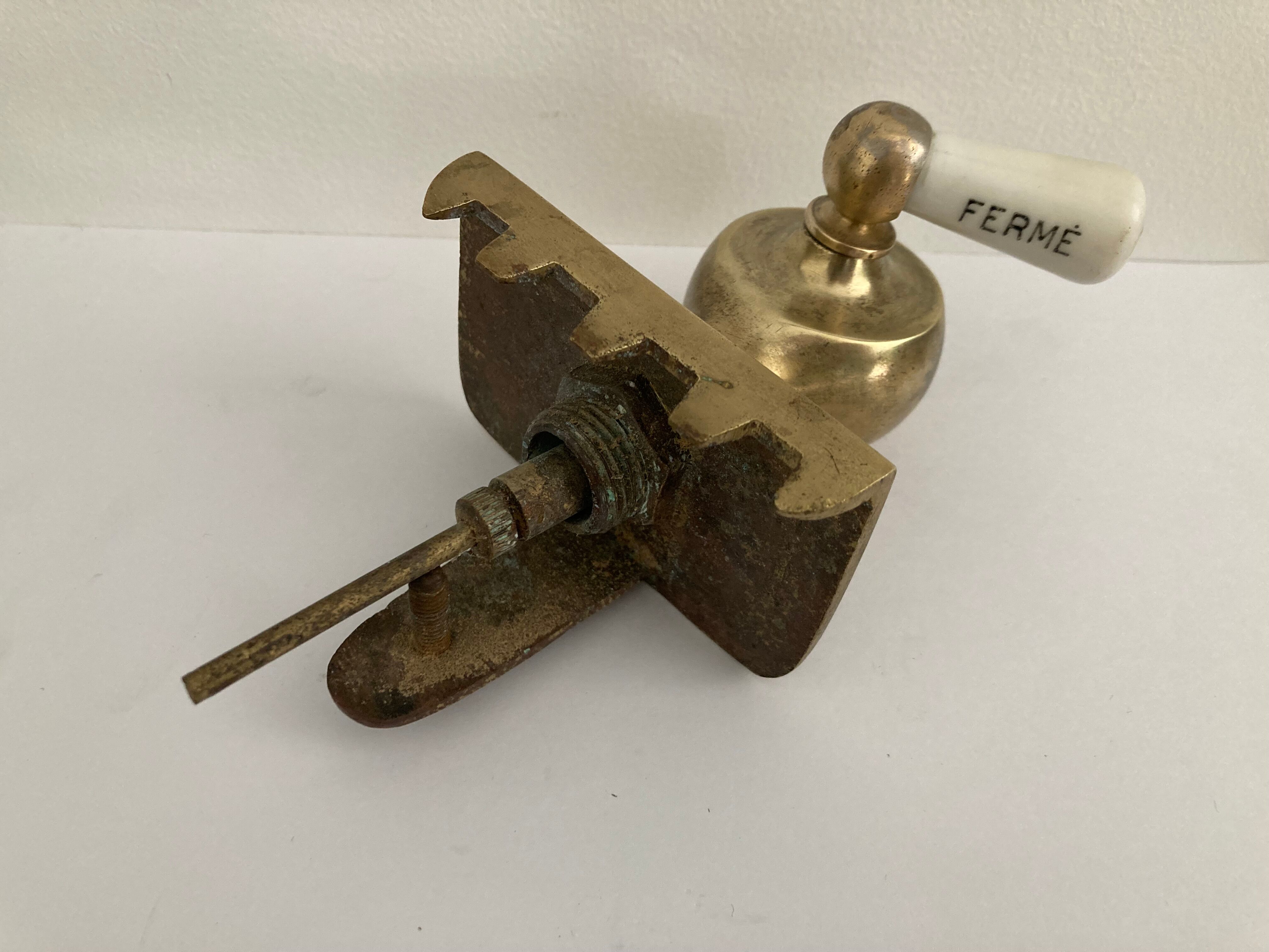 Washbasin evacuation mechanism