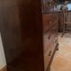 Mahogany chest of drawers, opening 5 drawers in 4 rows and fitted with brass handles.