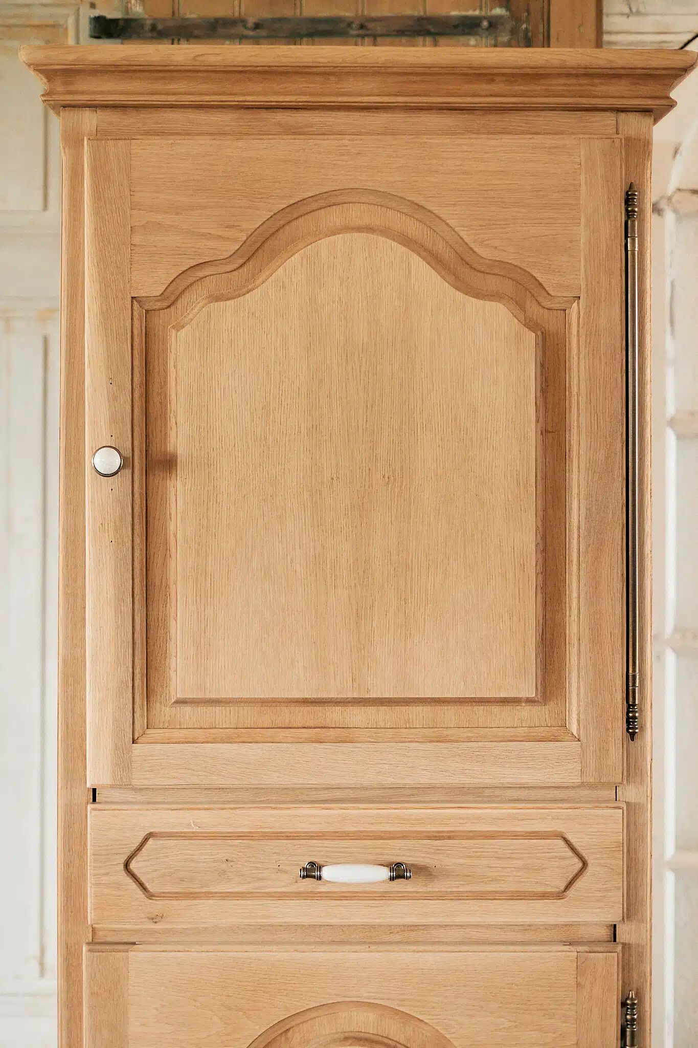 Vintage oak standing wardrobe "Giroflée"