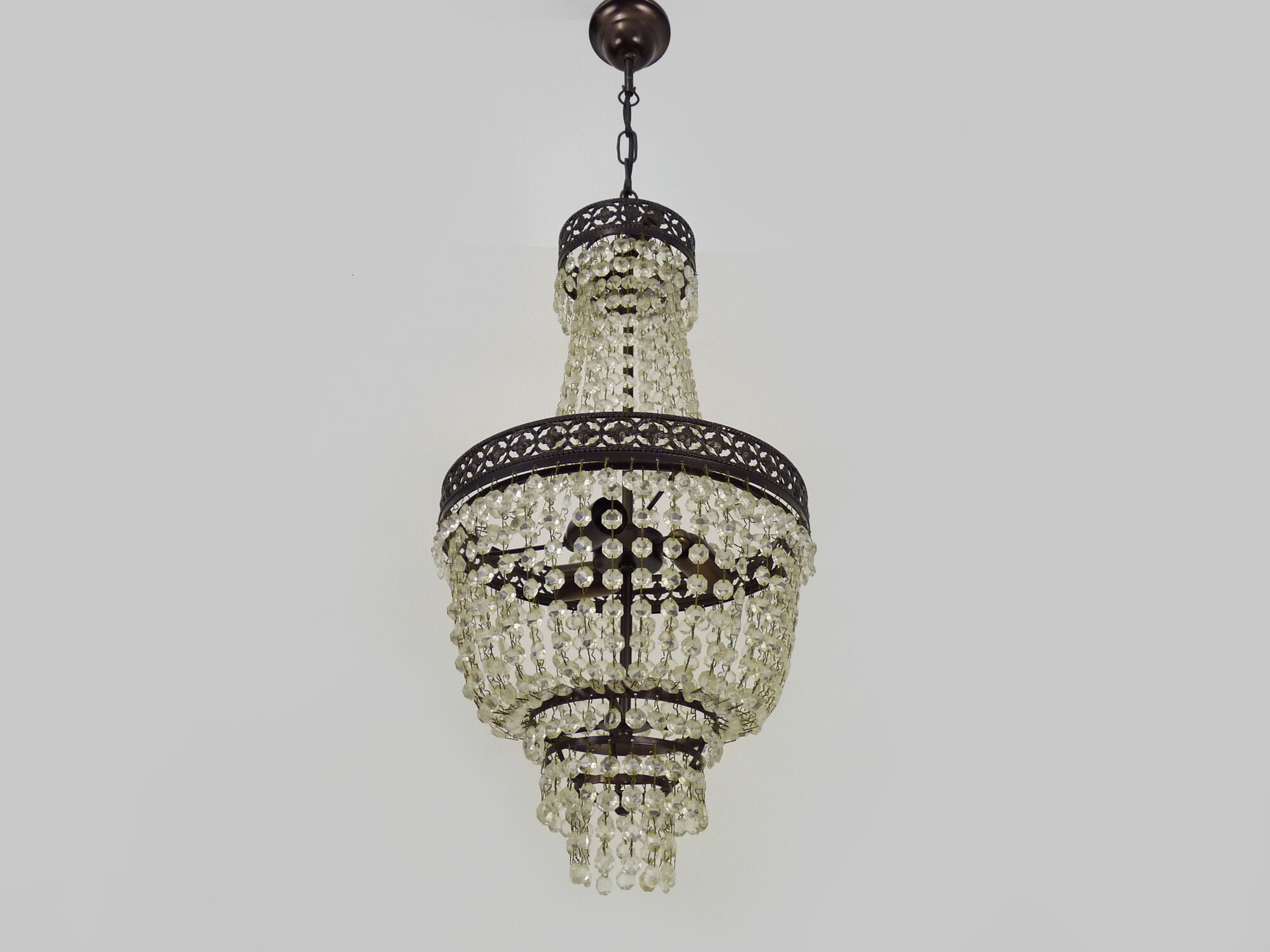 Hot air balloon chandelier, glass grapevines. Chandelier grapevines. Year 80