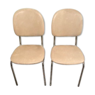 Lot of 2 vintage leather chairs