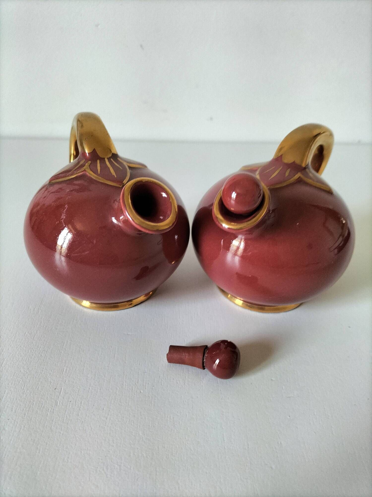 Two small pouring bottles Röd Rubin