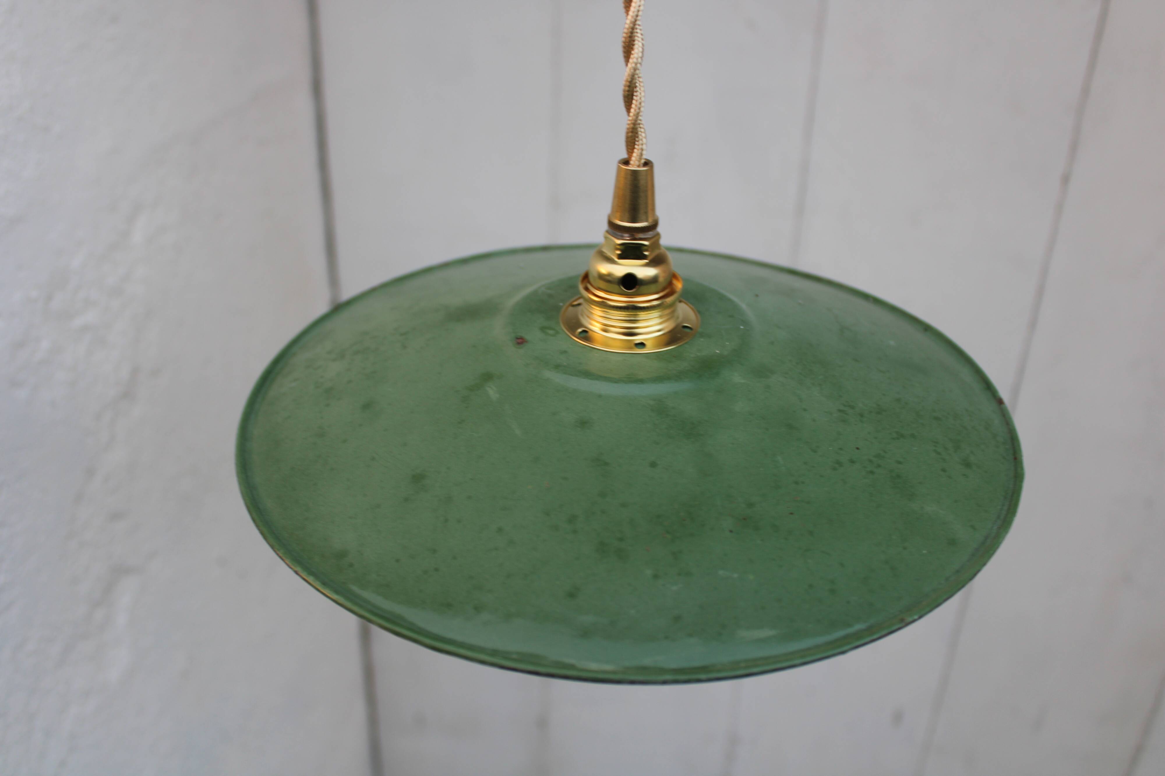 Green enamelled hanging