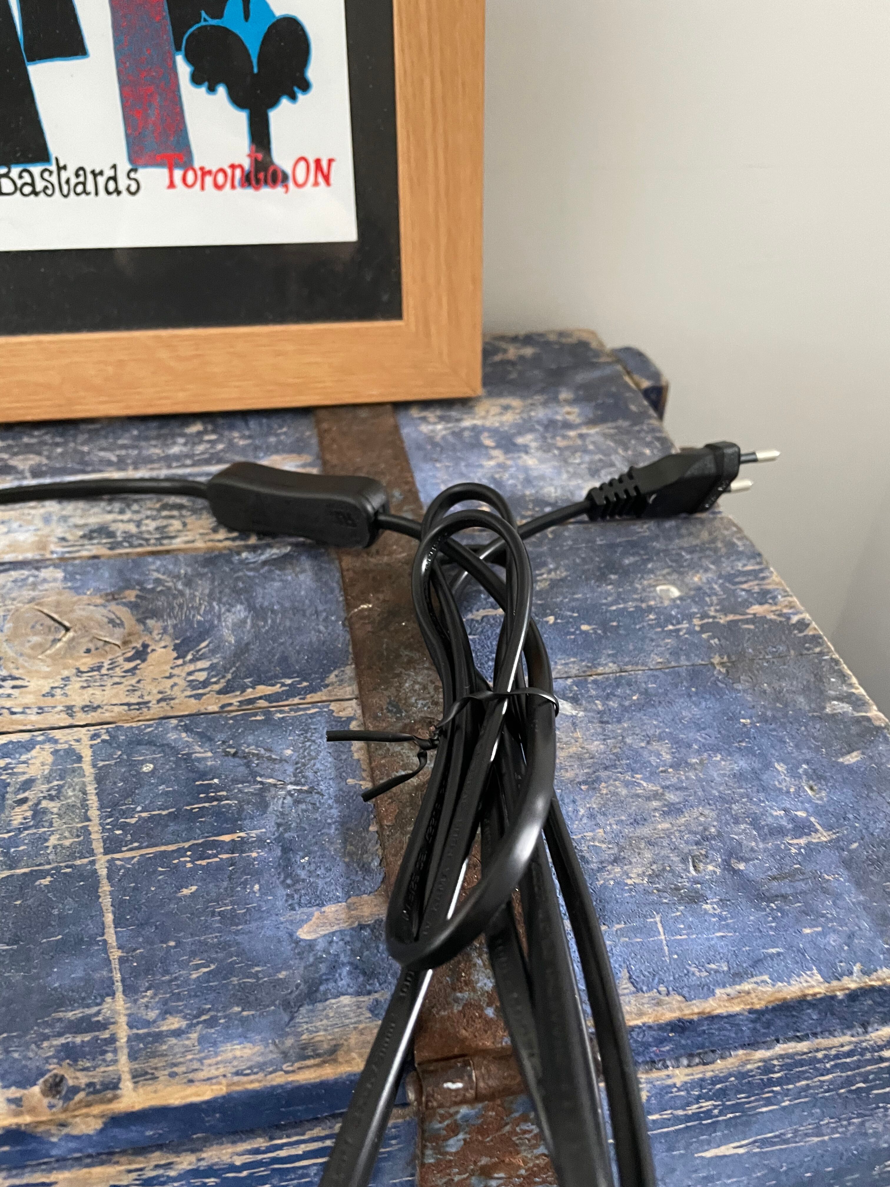 Table lamp bubbled glass globe