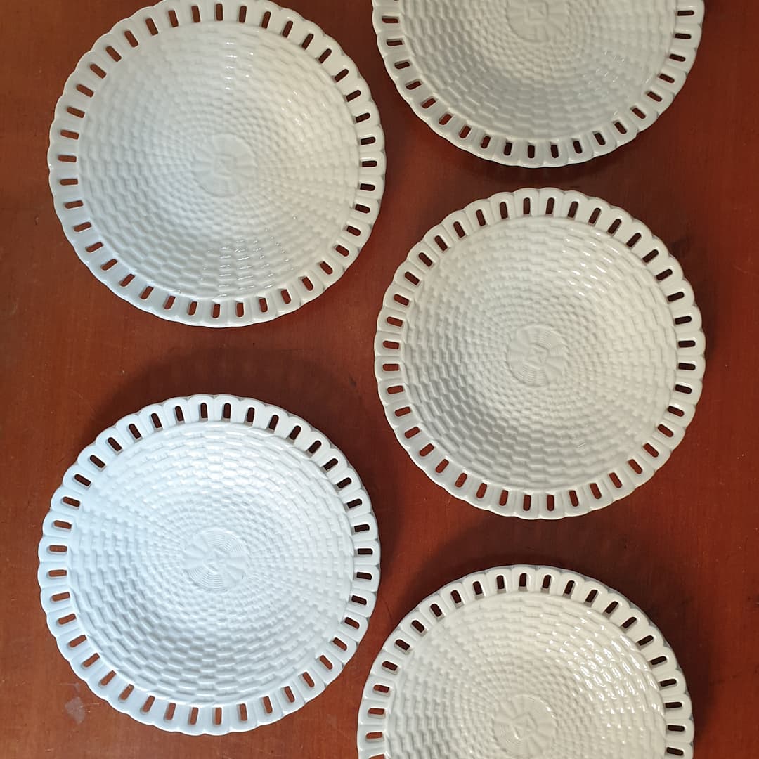 Suite of 5 openwork dessert plates