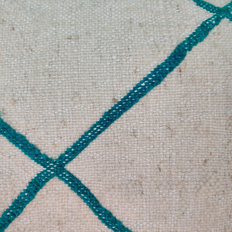 White and turquoise Kilim cushion Béni Ouarain style