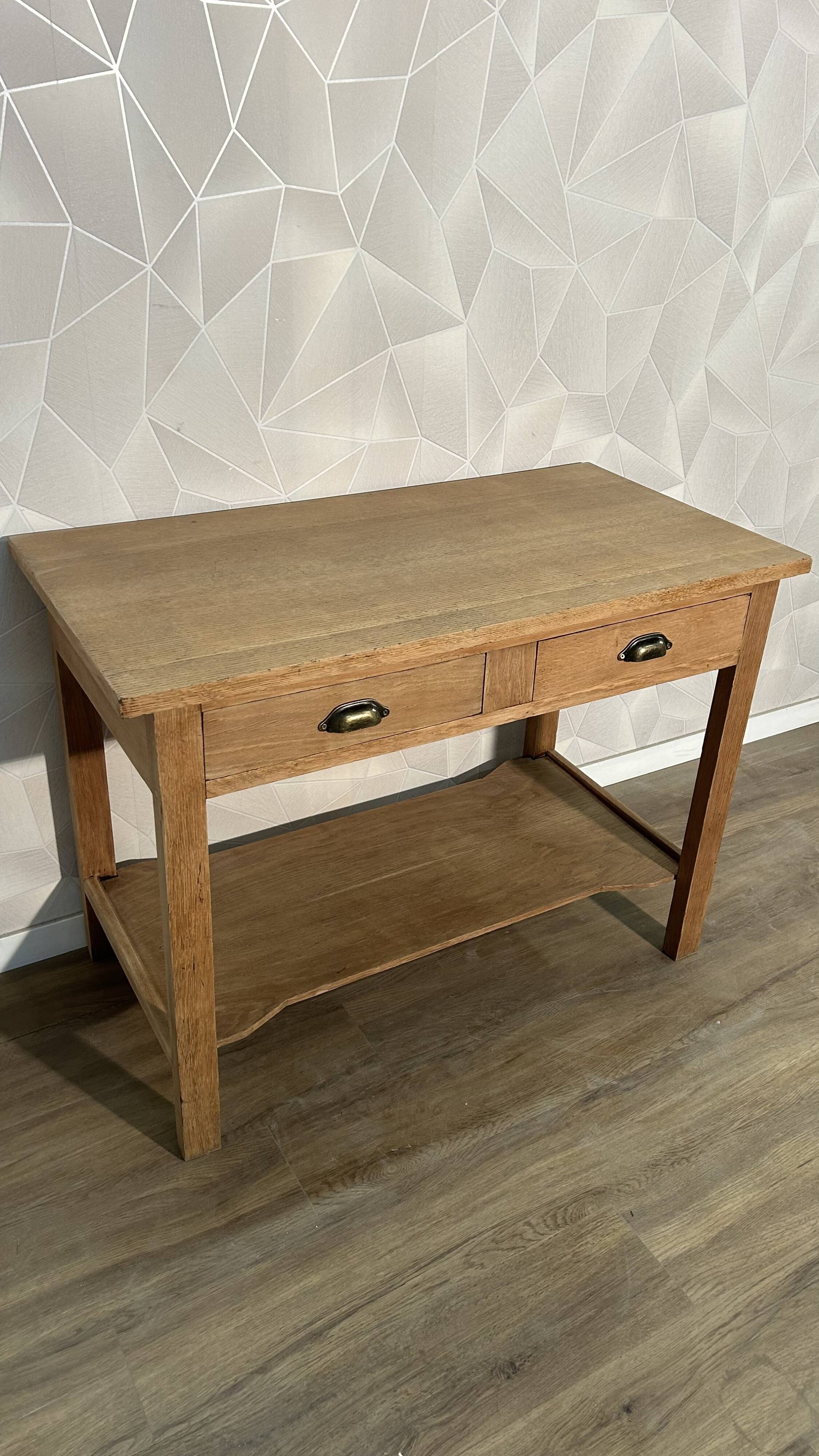 Console kitchen unit in stripped oak veneer