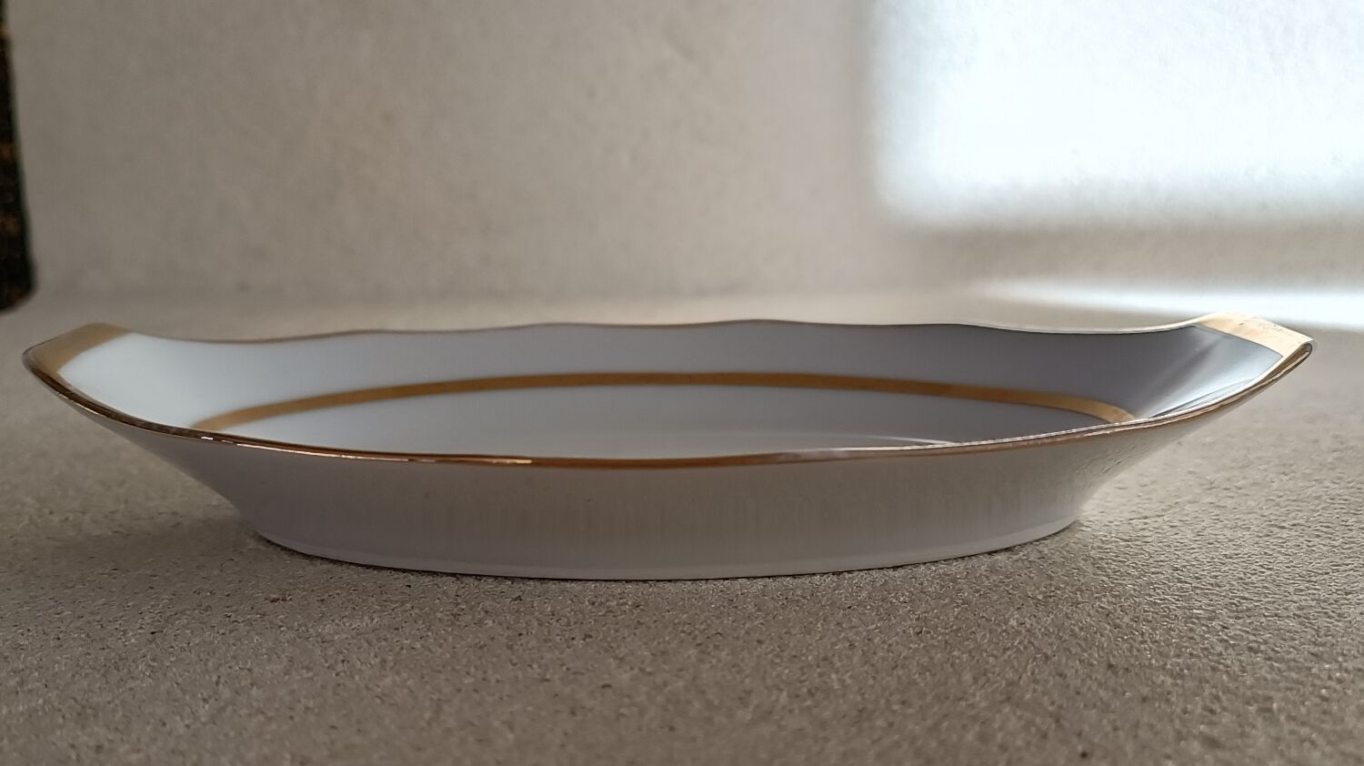 Porcelain dish