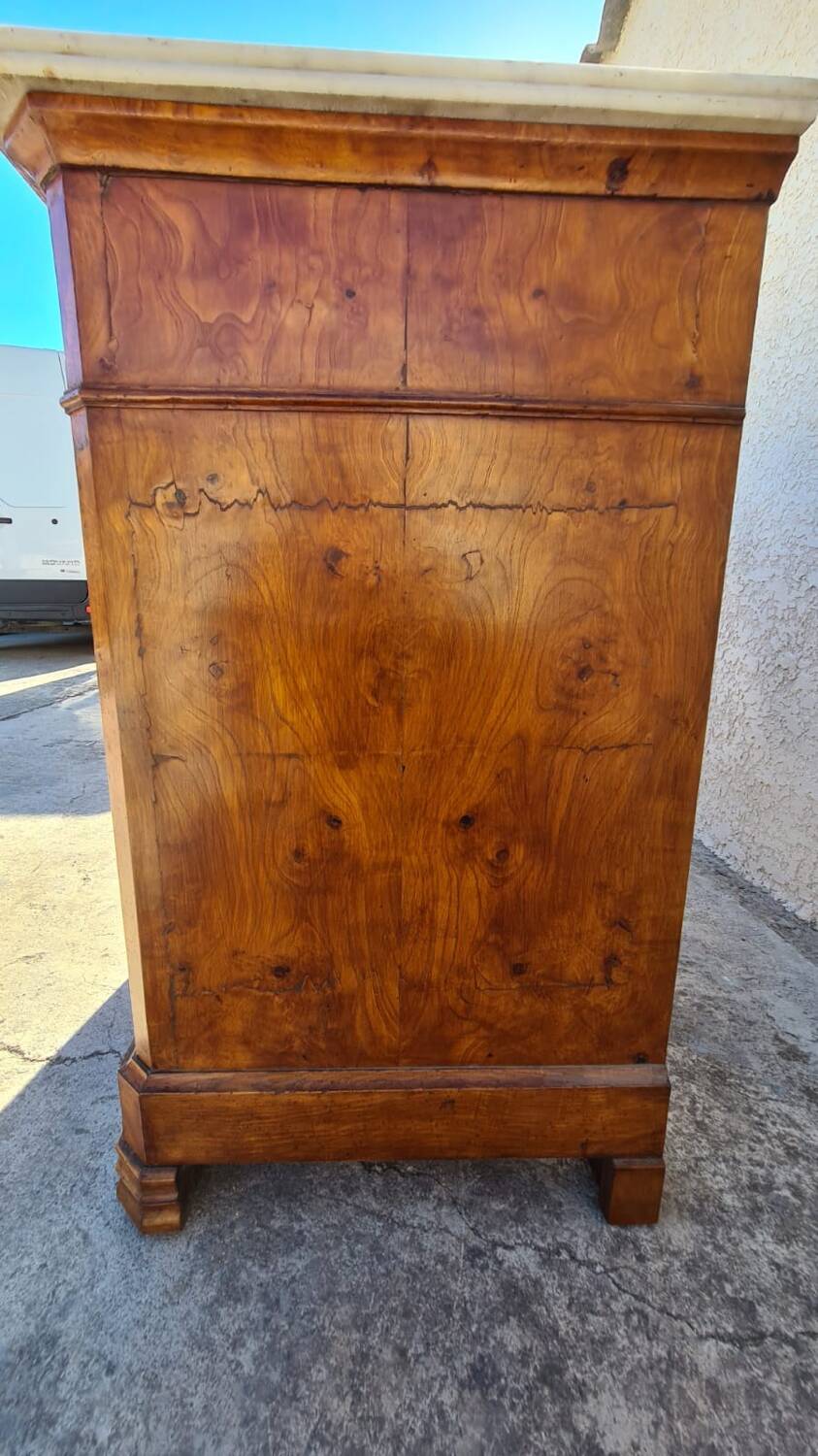 Commode style Louis Philippe en bois et marbre blanc