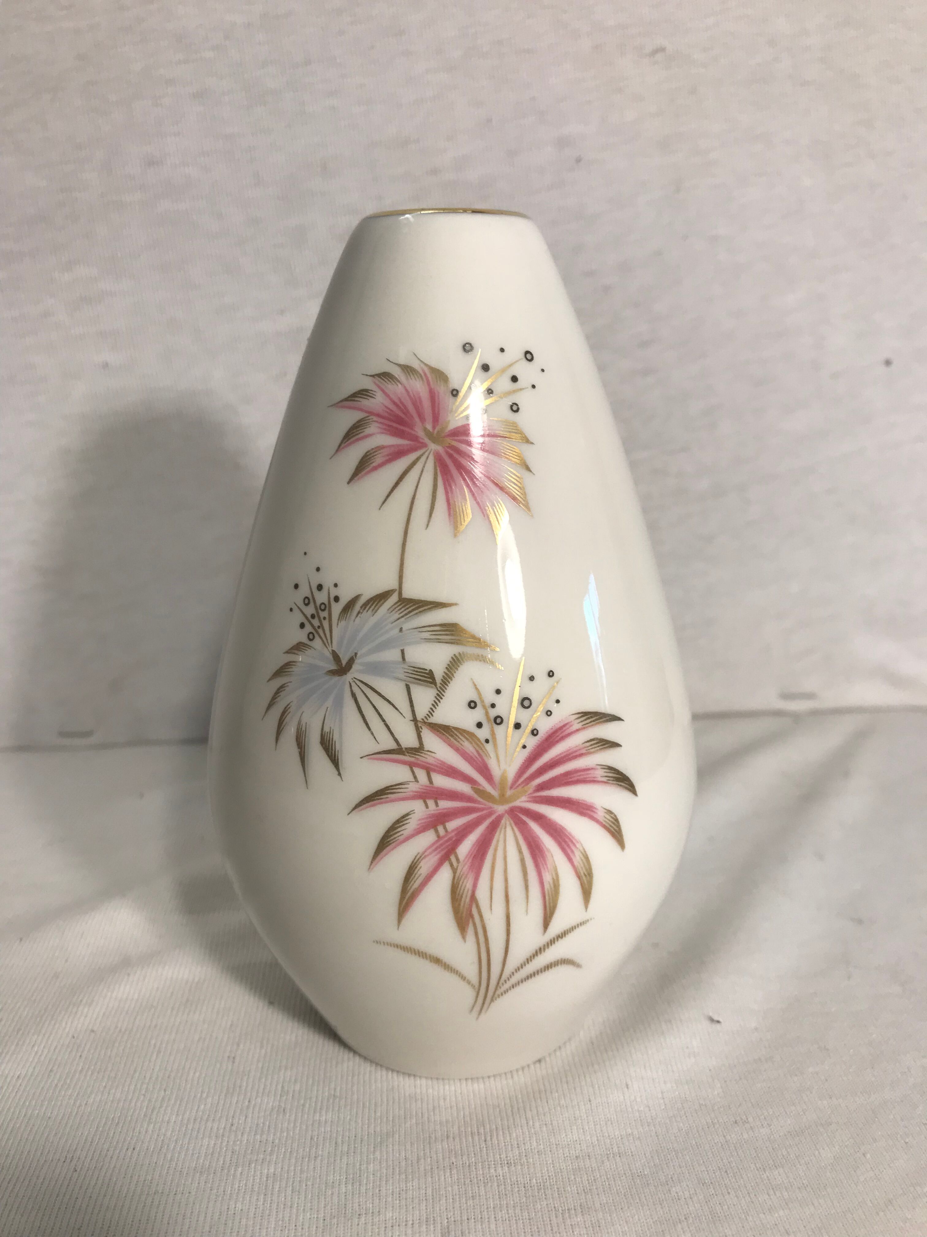 Former bavaria km white + drawing flowers 70s vintage porcelain vase