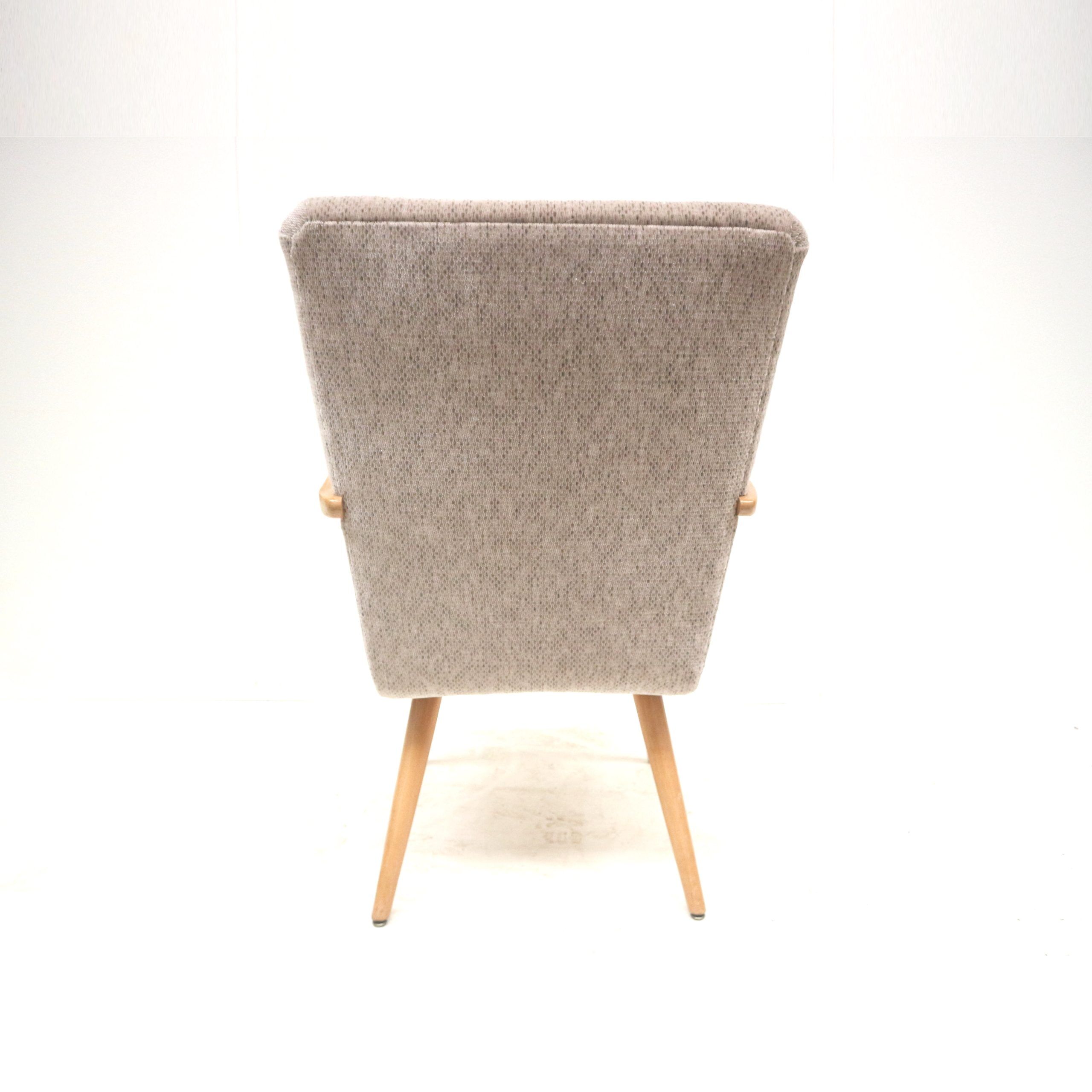 Vintage armchair from the 1950s in excellent condition