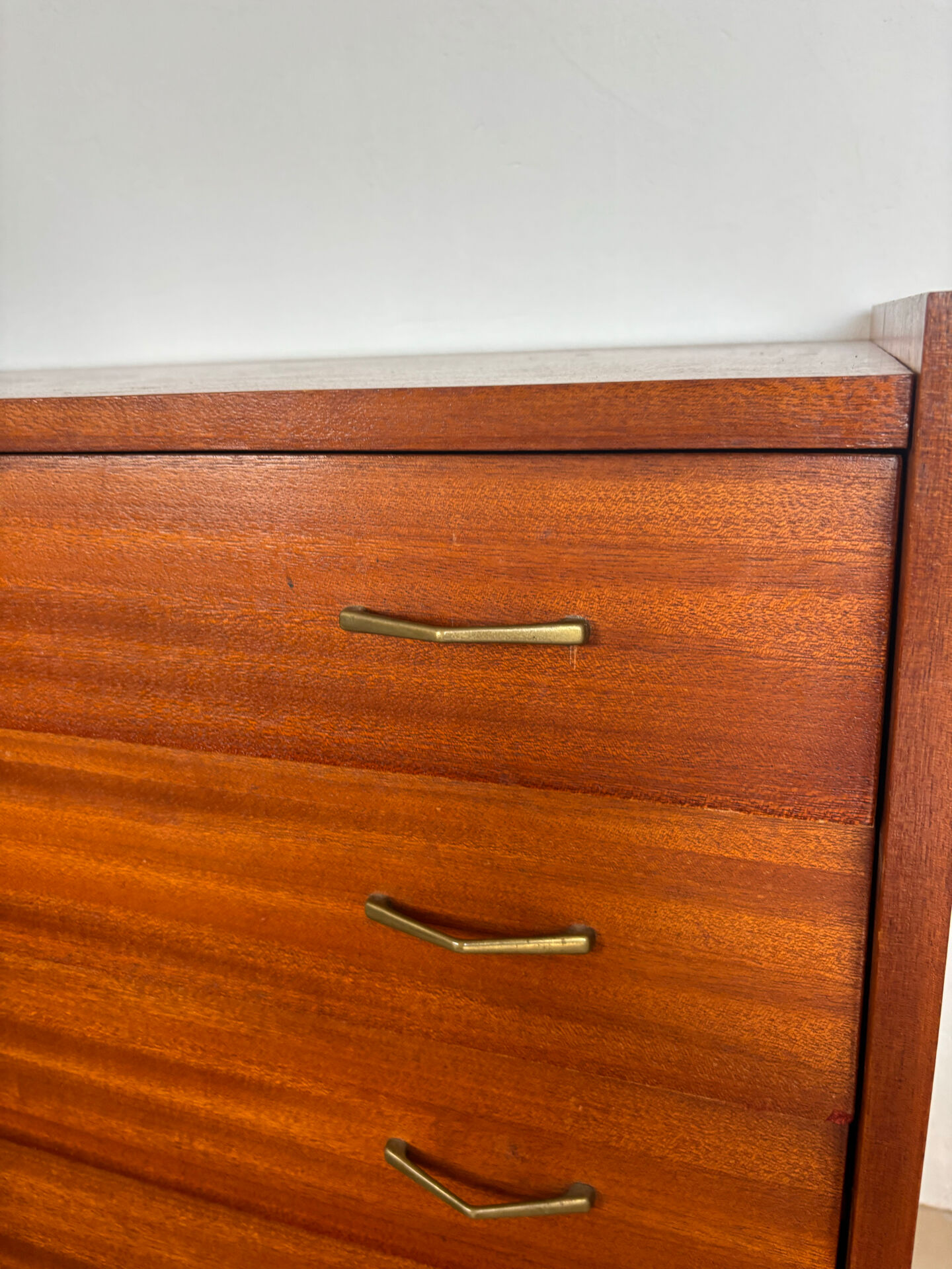 Vintage oak chest of drawers