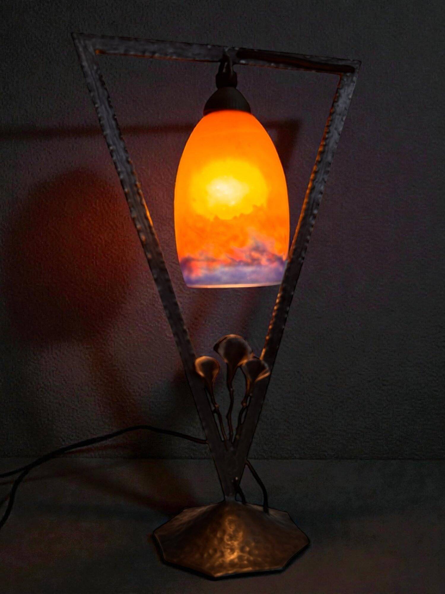 Art Deco lamp by Muller Frères Lunéville, signed glass, 1920.