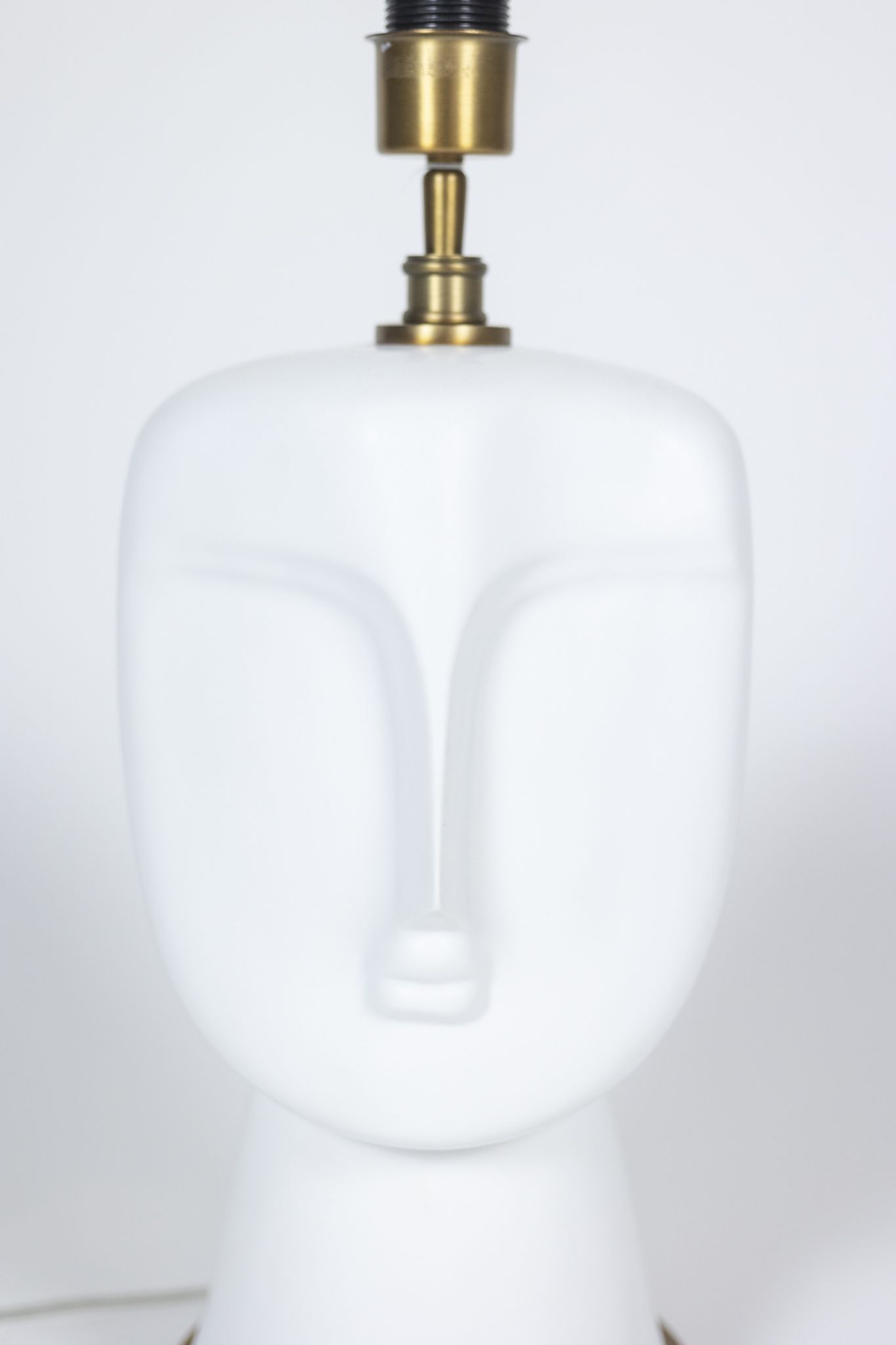 Pair of lamps in white and matt opaline, twentieth century