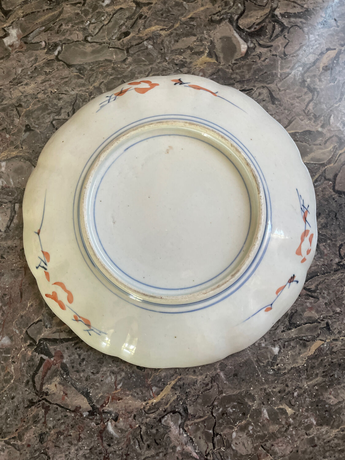 Assiette Imari XIXeme siècle .