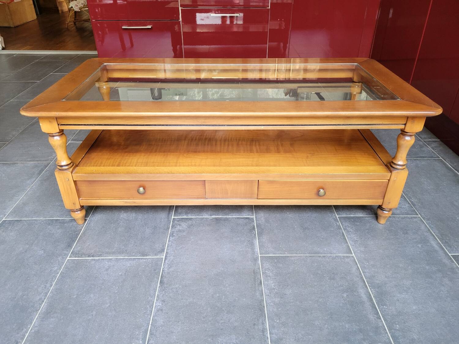 Coffee table with 2 drawers in solid cherry wood and glass.