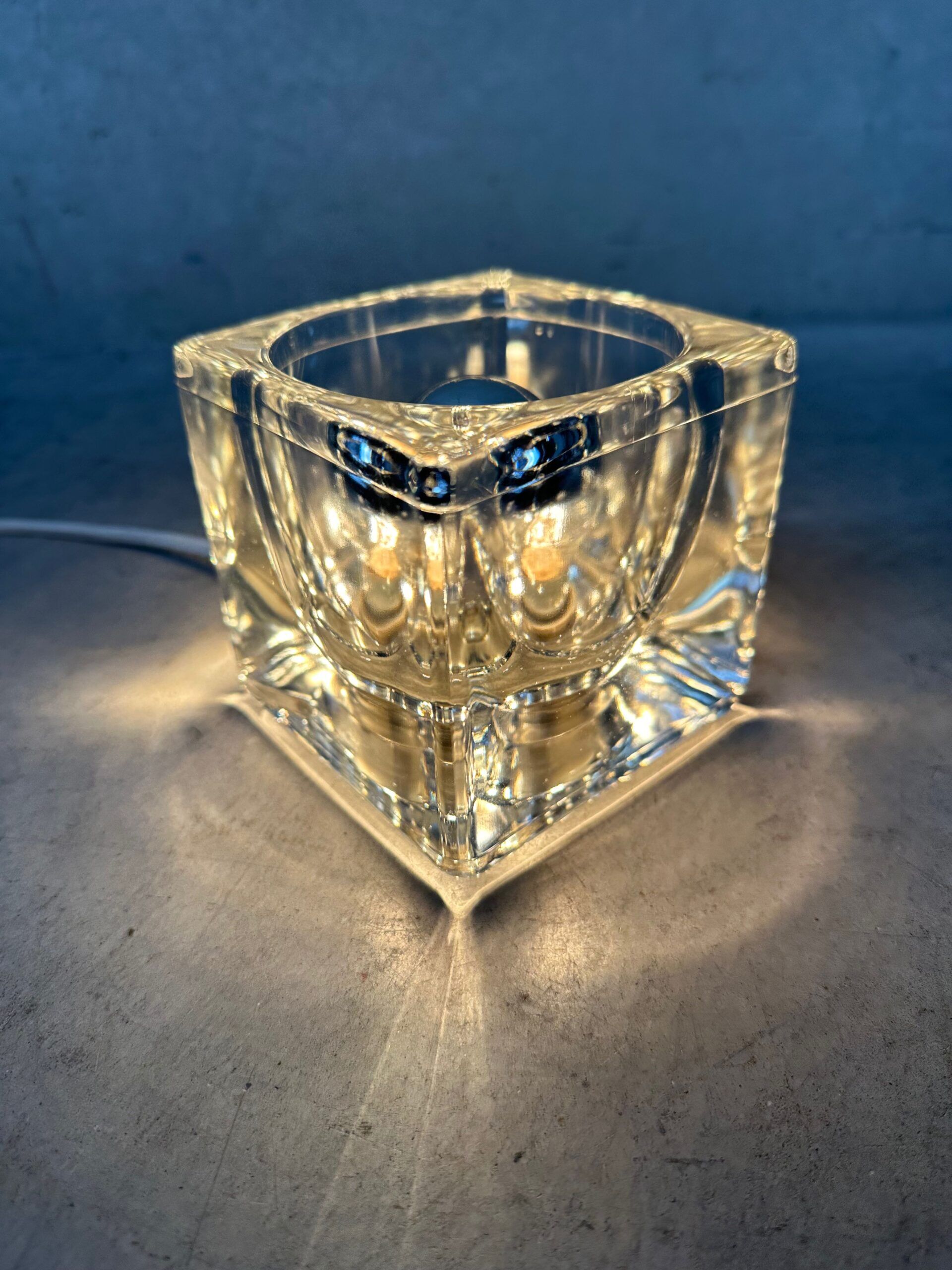 Vintage 'ice-cube' lamp – Peill & Putzler