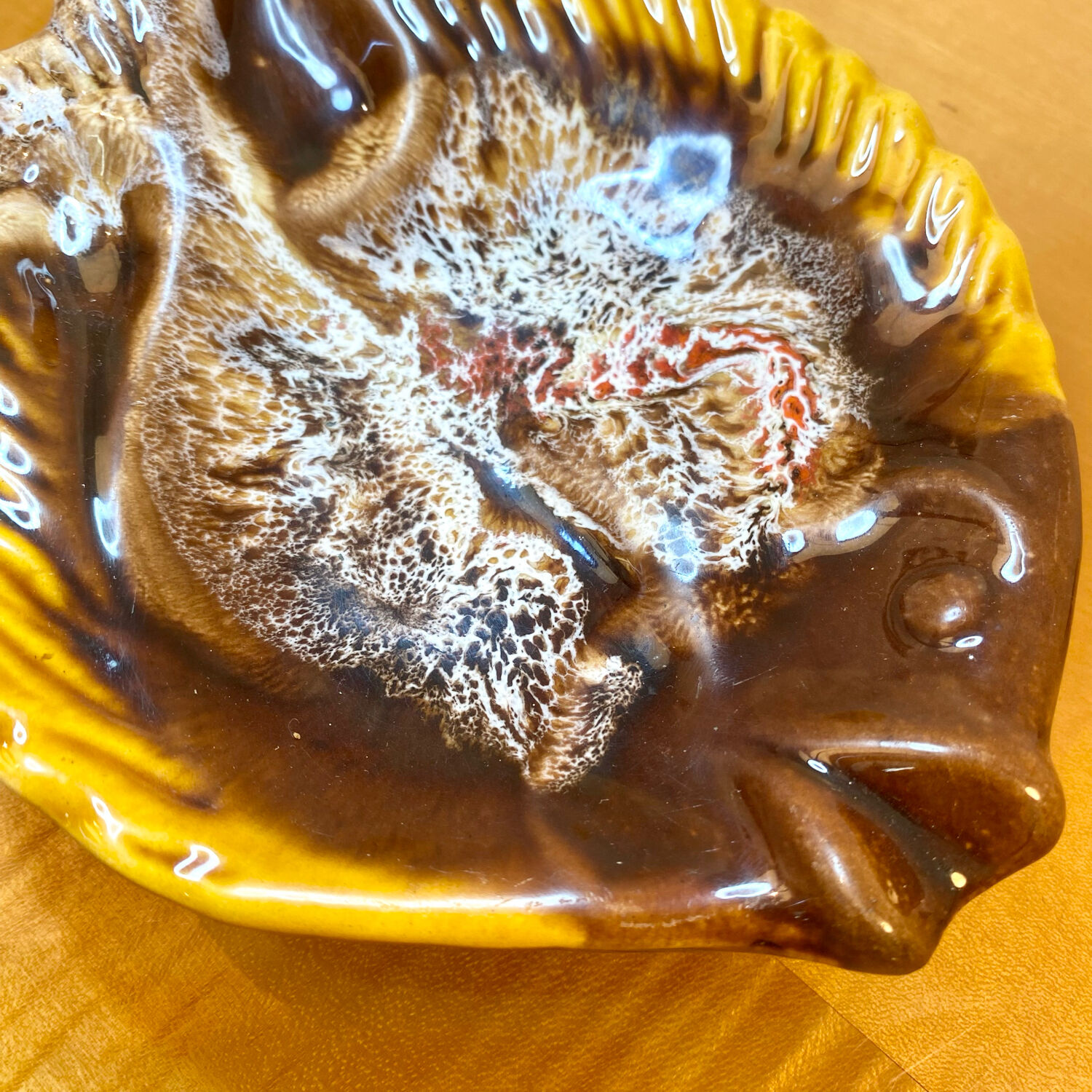 Fish tidy in ceramic