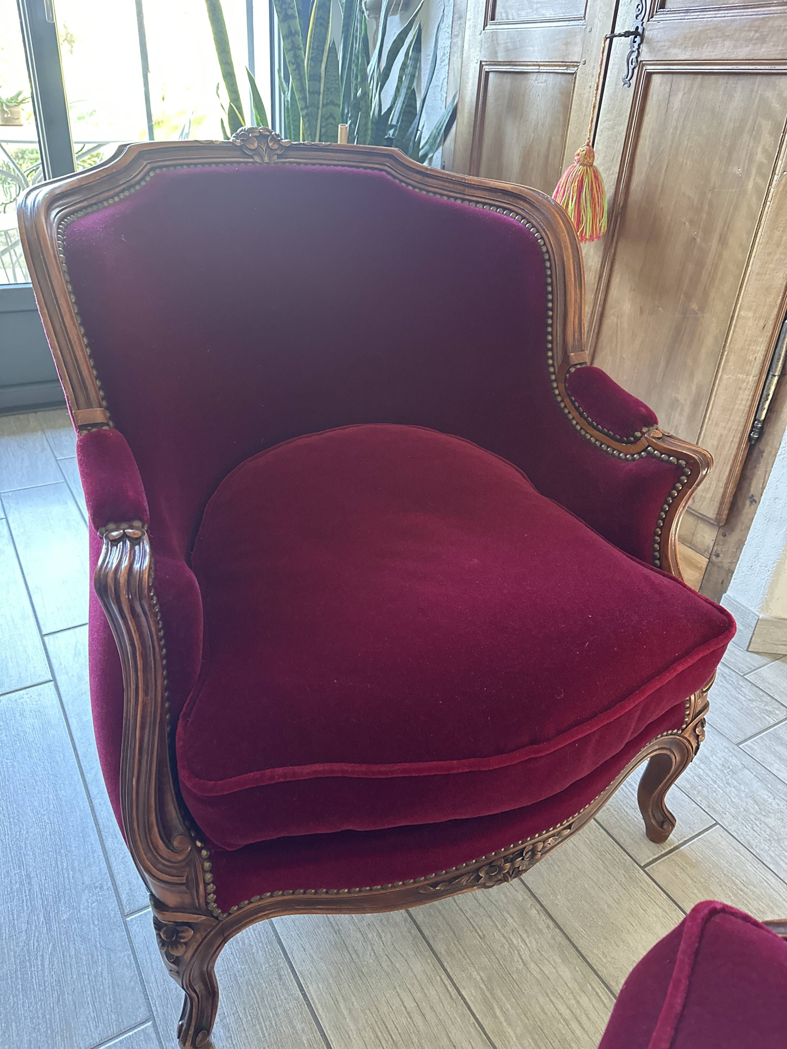 Bergère Gondole armchair in Louis XV style – Bordeaux / Red Velvet