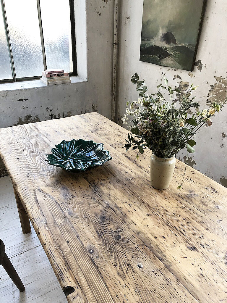 Vallauris green ceramic leaf dish