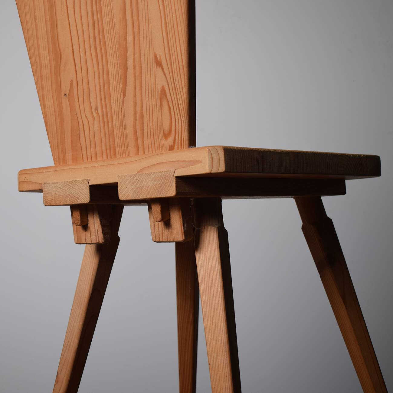 Ensemble de 9 chaises de salle à manger suédoises en pin 1960