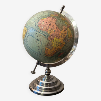 Globe terrestre des années 20