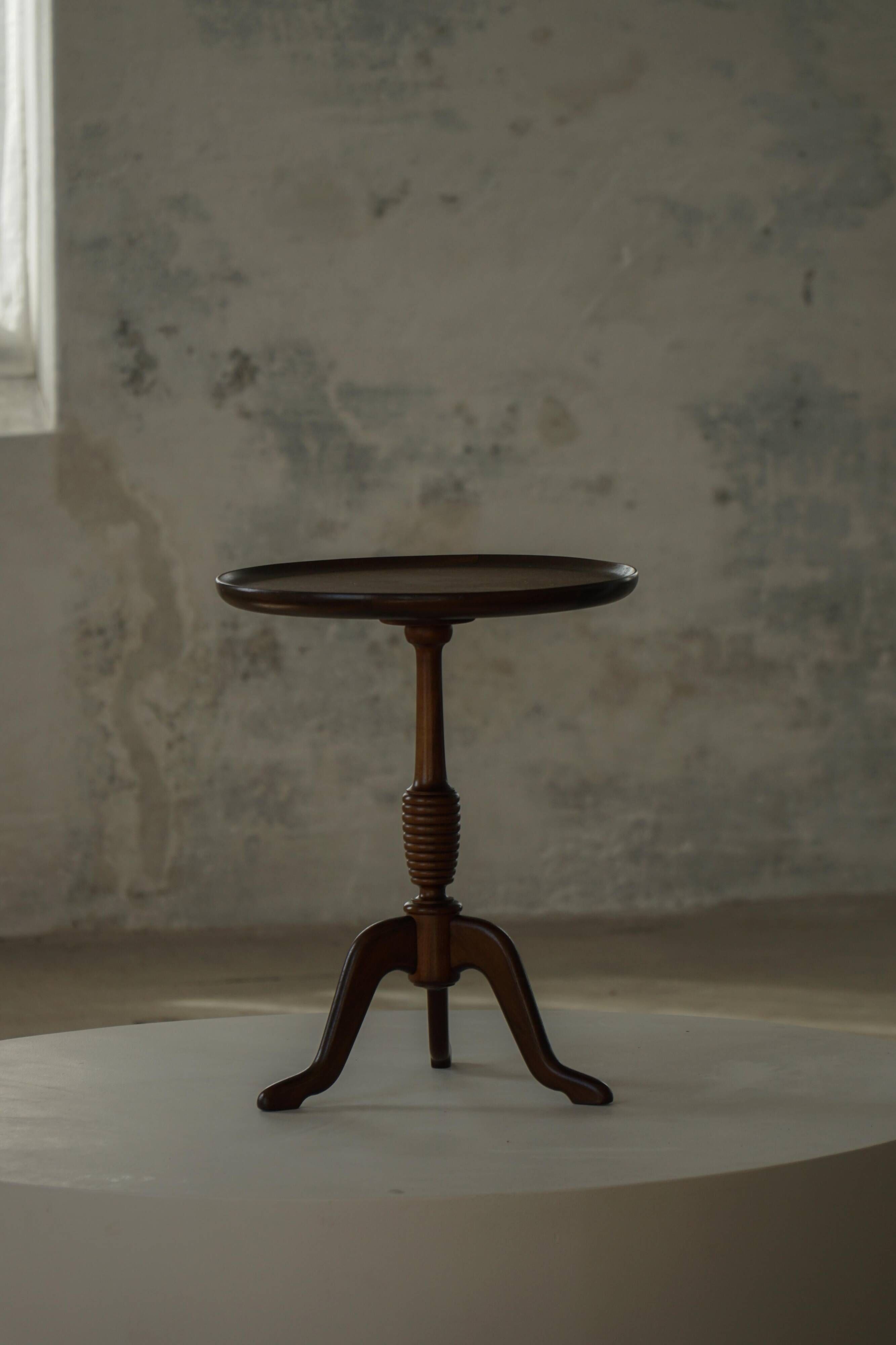 Mid-20th century modern Danish side table by Anton Kildeberg, Model No 210, 1960s.