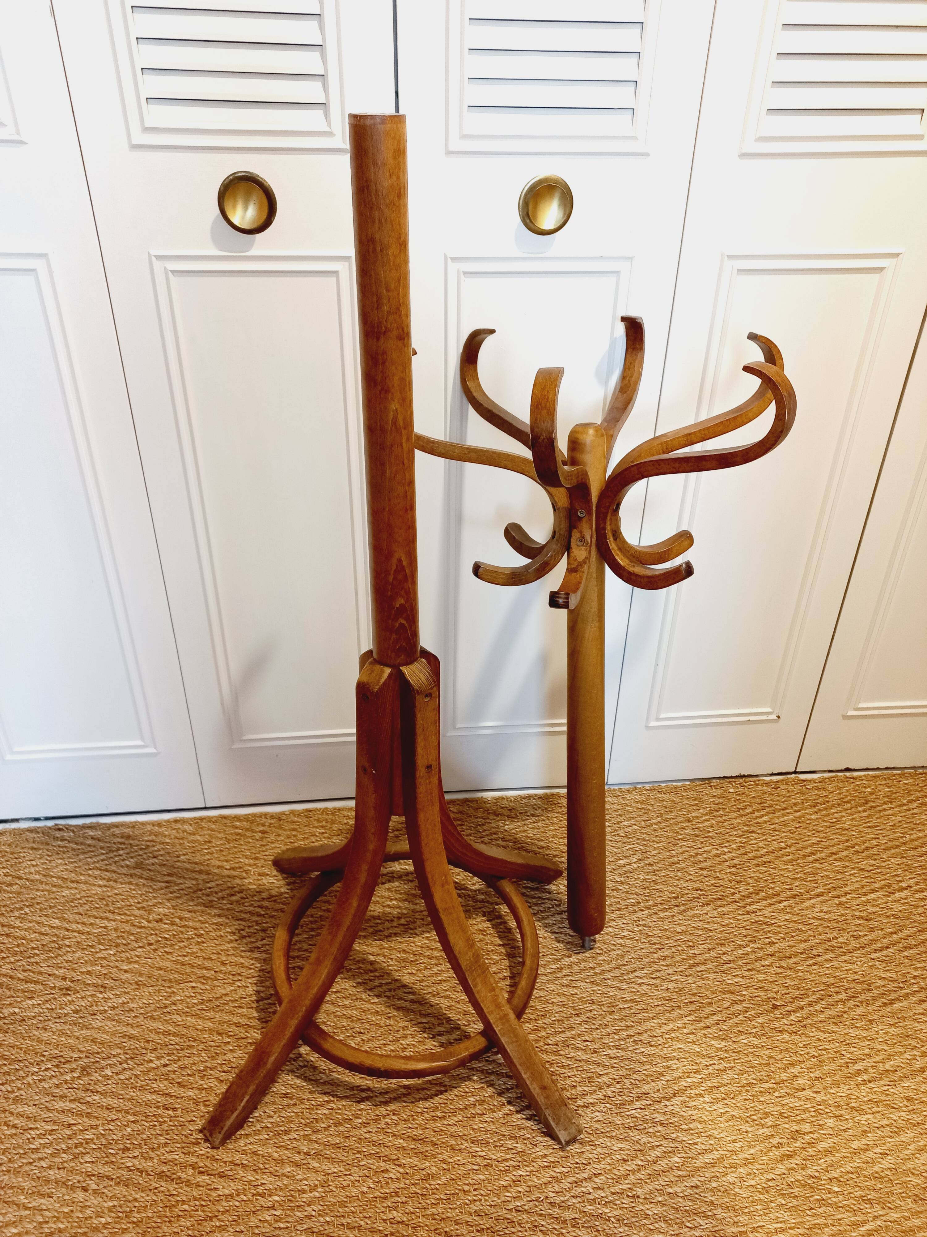 Vintage parrrot coat rack