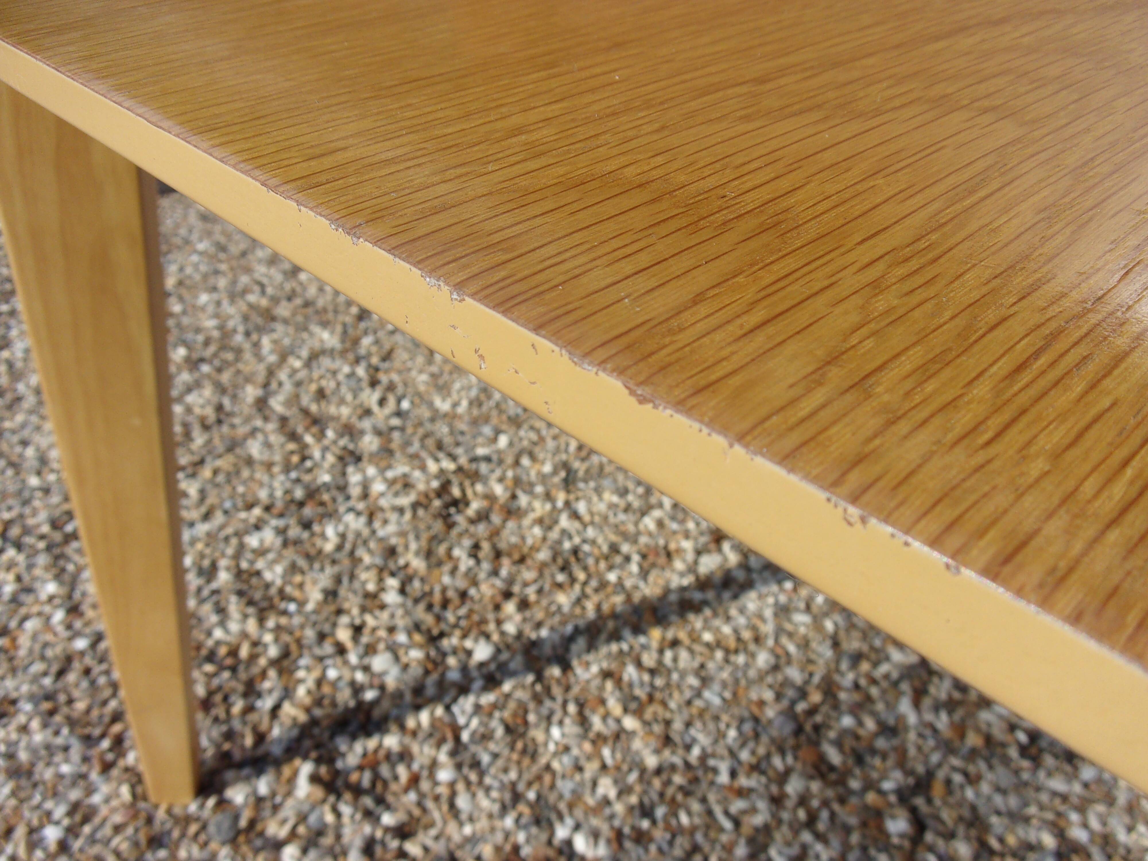 Extendable Scandinavian table