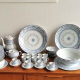 Service de table en porcelaine Haviland Limoges, modèle corolle, 70 pièces