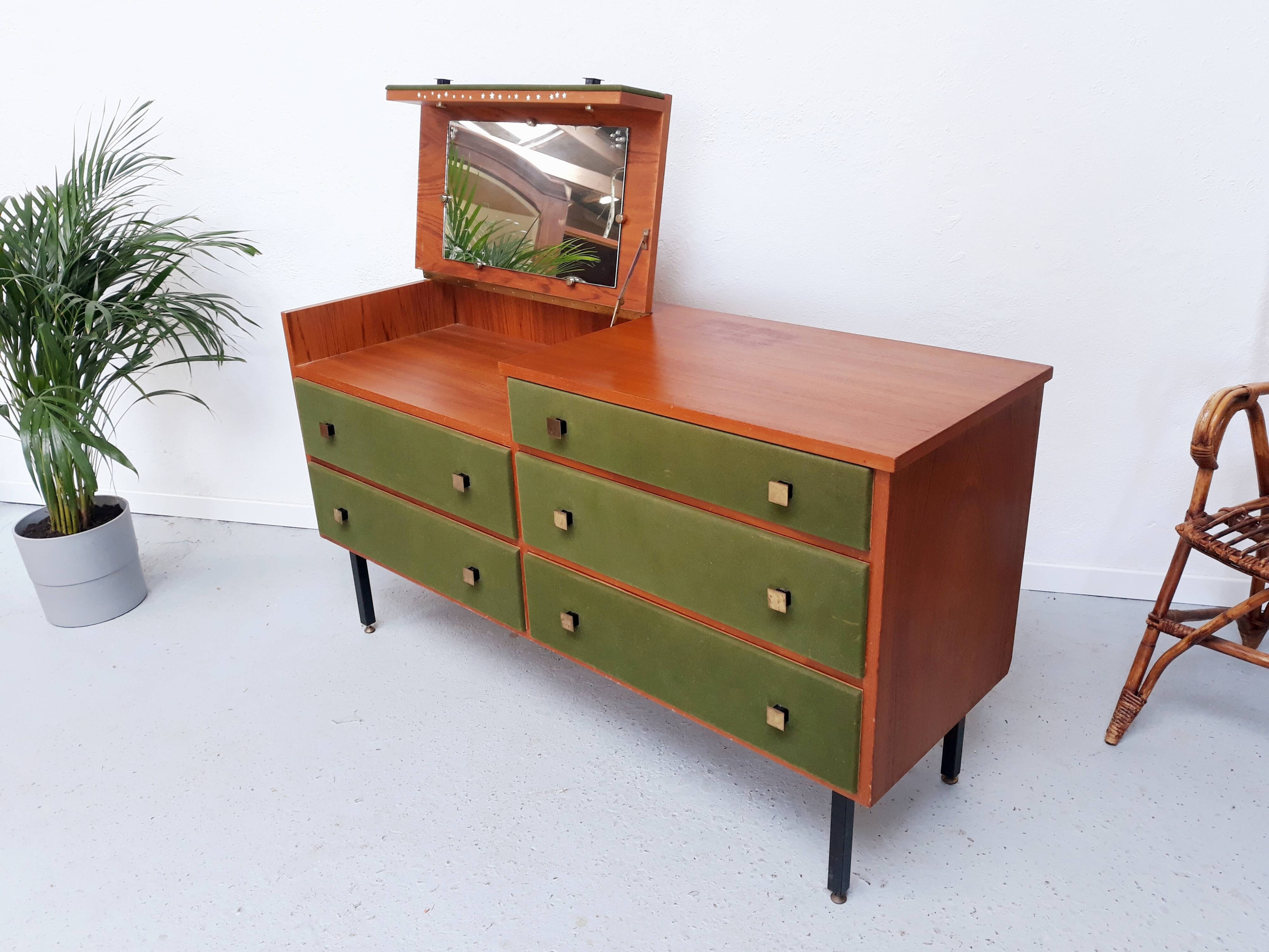 Commode coiffeuse design par Roger Landault