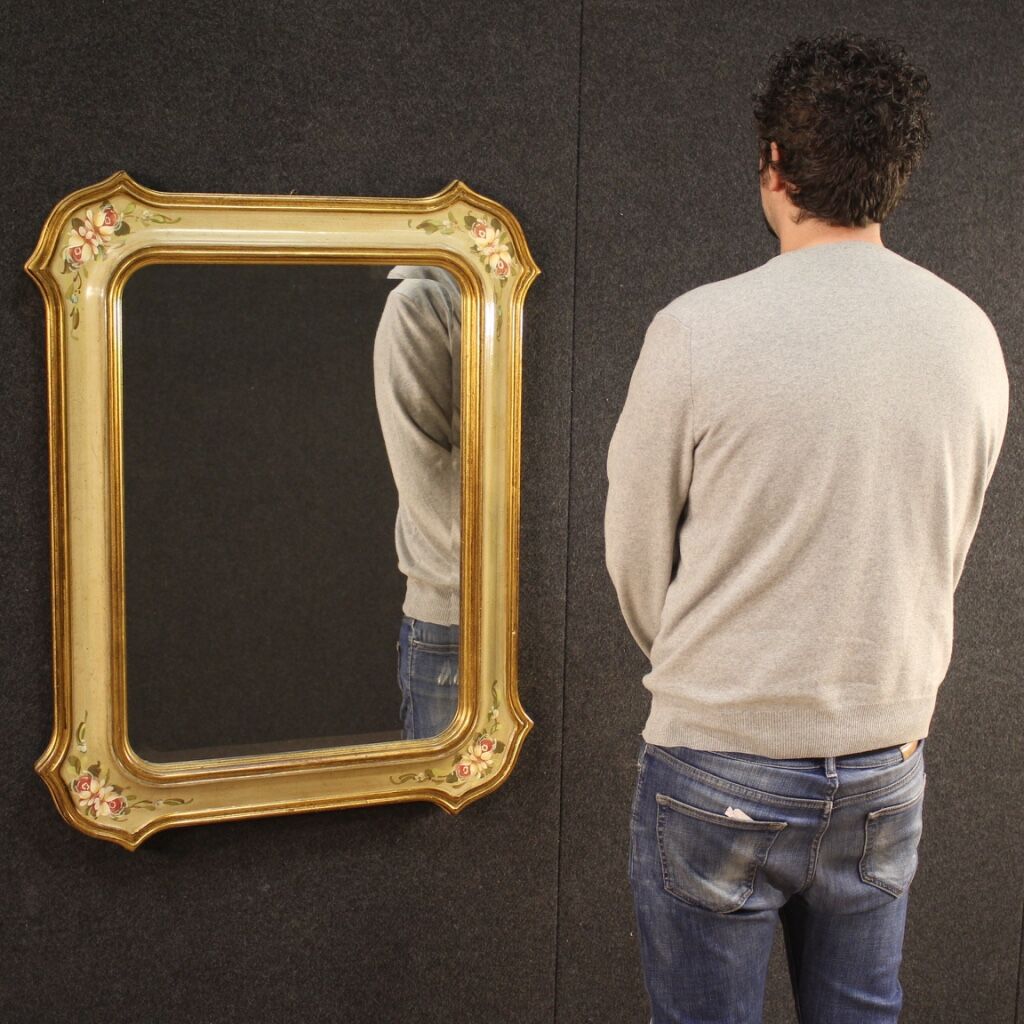 Miroir laqué, doré et peint italien - 93x73cm