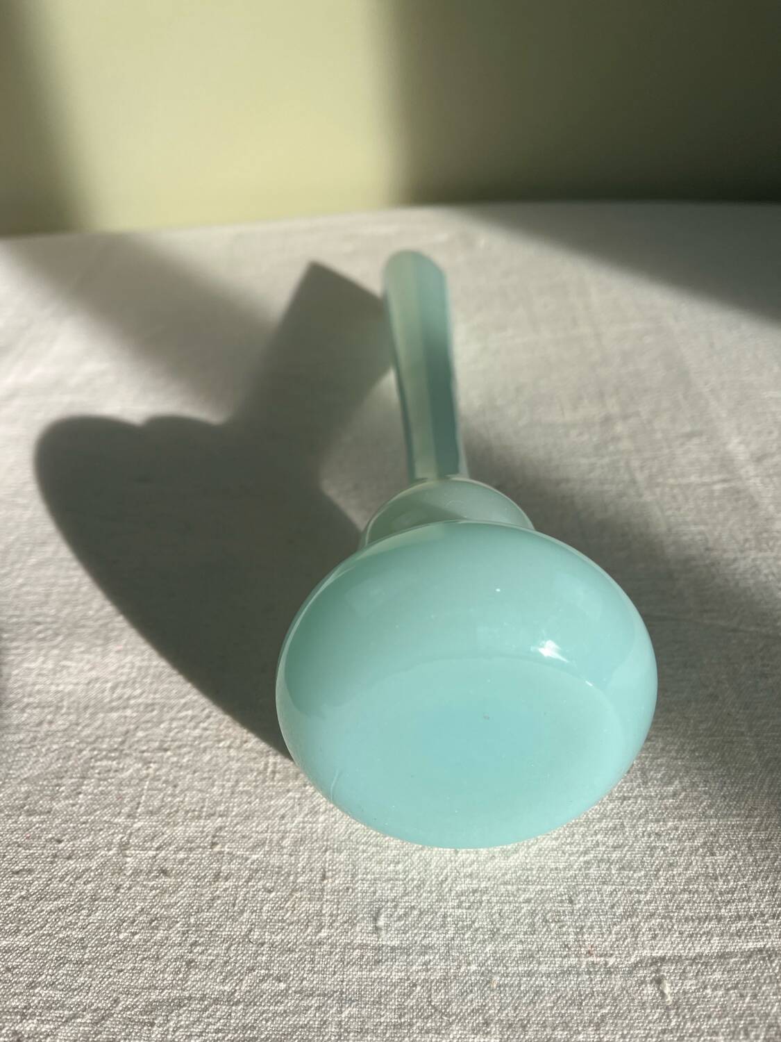 Blue opal soliflore