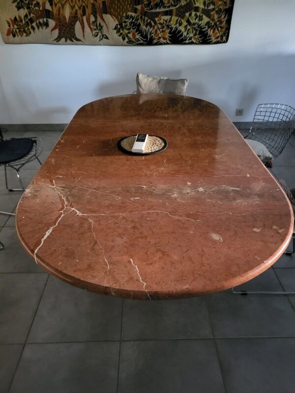 Table salle à manger vintage en marbre rose