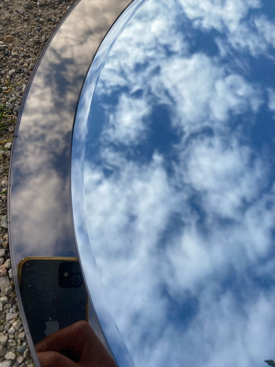 Round mirror design 1970