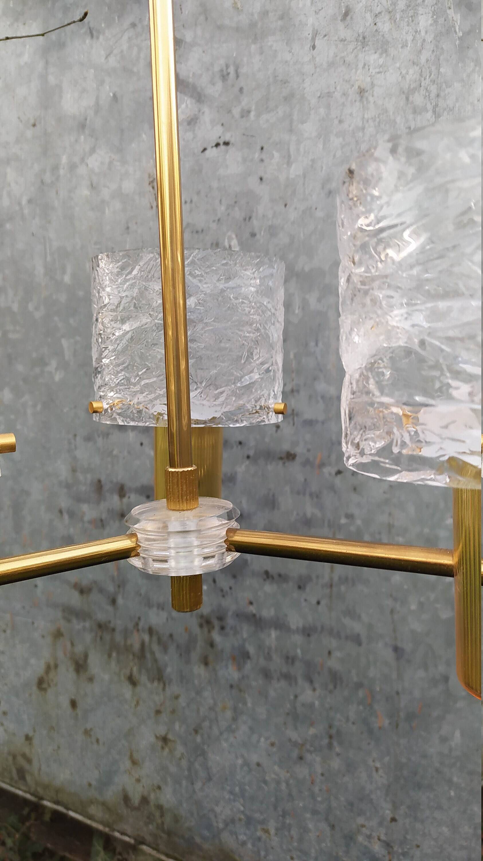 3-light tulip chandelier in gold plexiglass and plastic