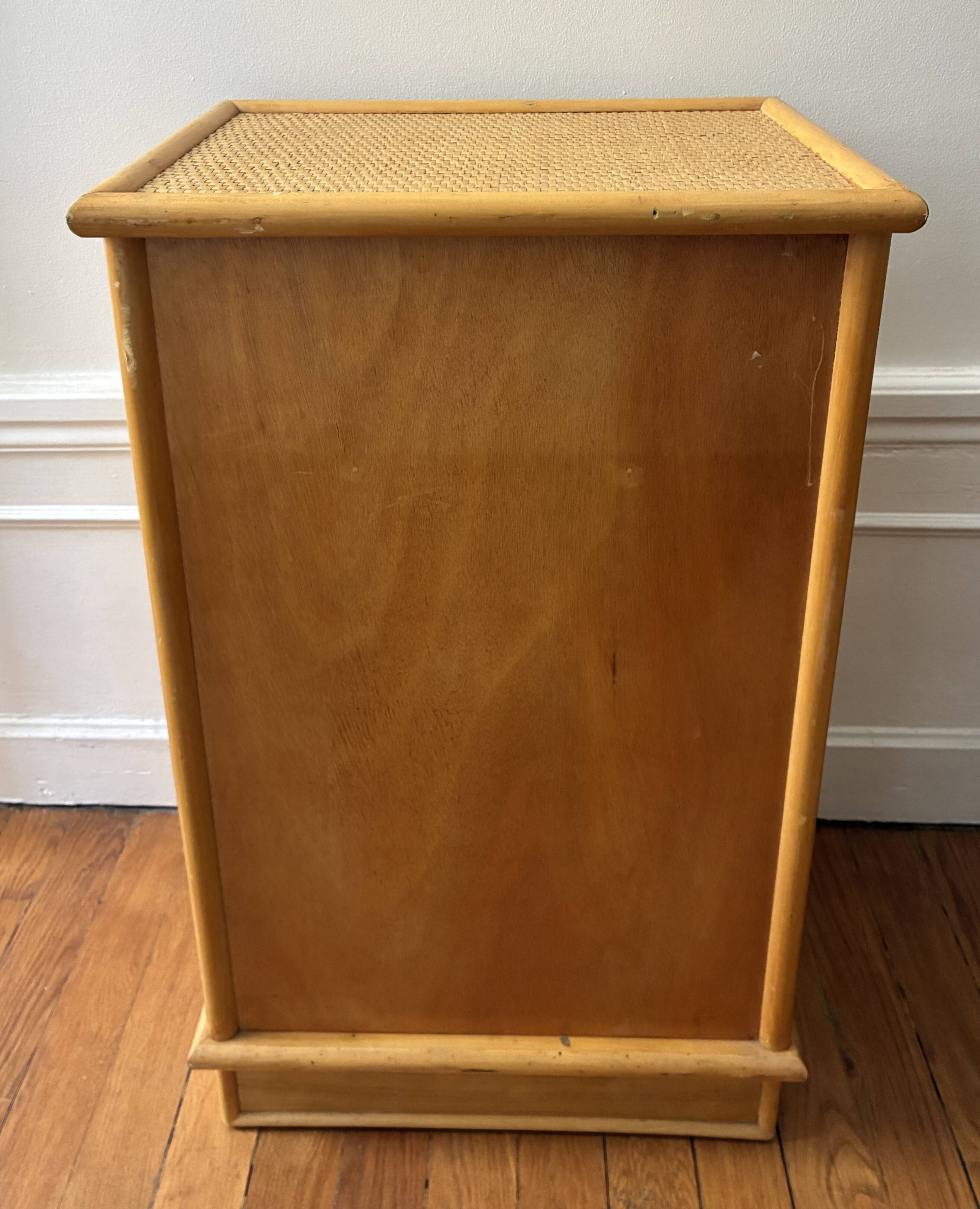 Petit meuble chiffonnier rotin et bambou