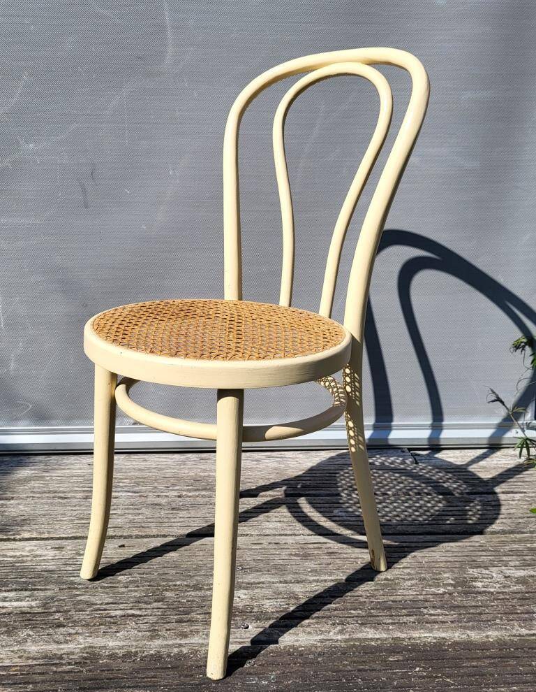 Bentwood bistro chair Thonet
