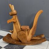 kangourou en bois (cheval à bascule)