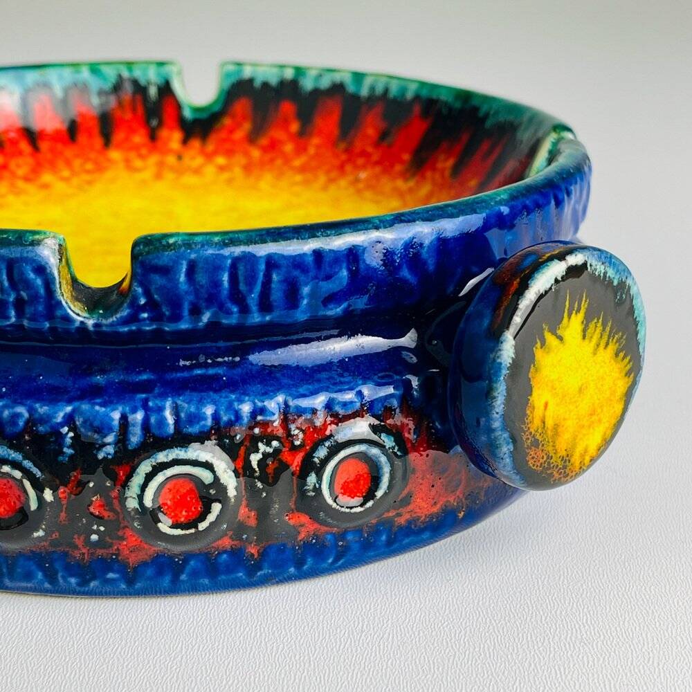 Relief Series Saturn ashtray in ceramic attributed to Dümler & Breiden, West Germany, 1970s.