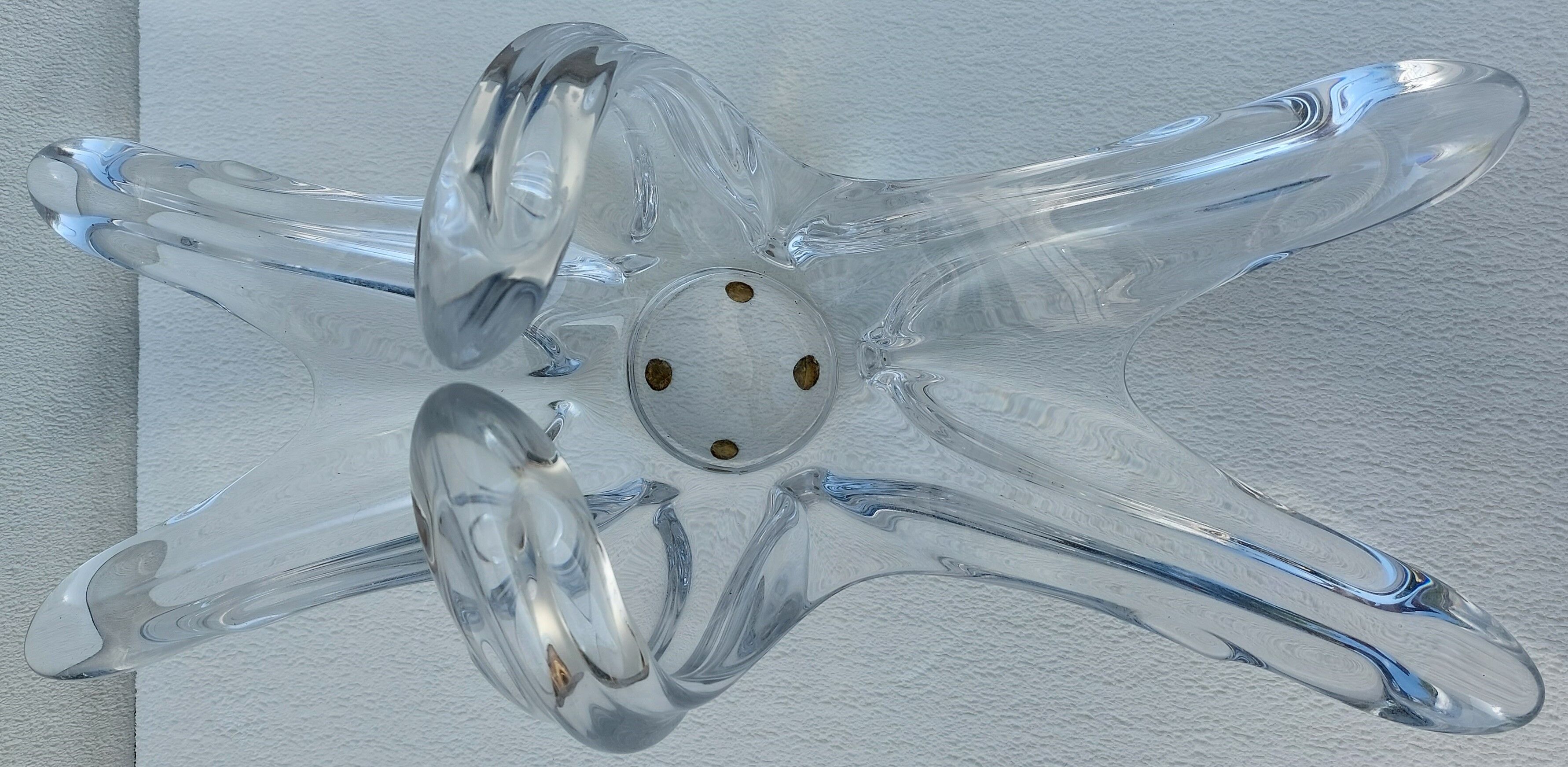 Valve crystal centerpiece